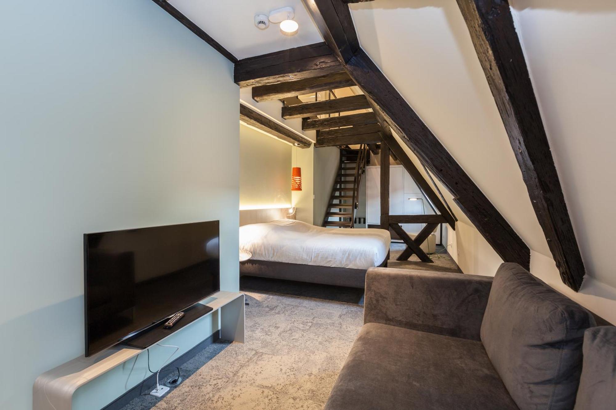 Le Colombier- Room service disponible Colmar Esterno foto